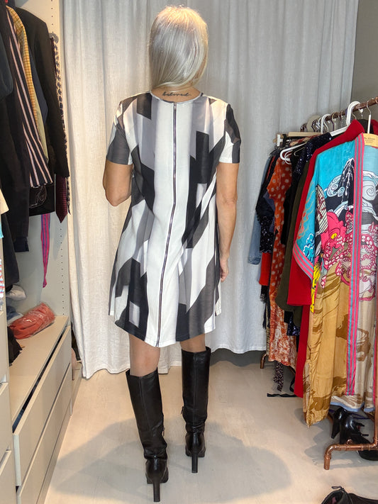 Dagmar black and white dress