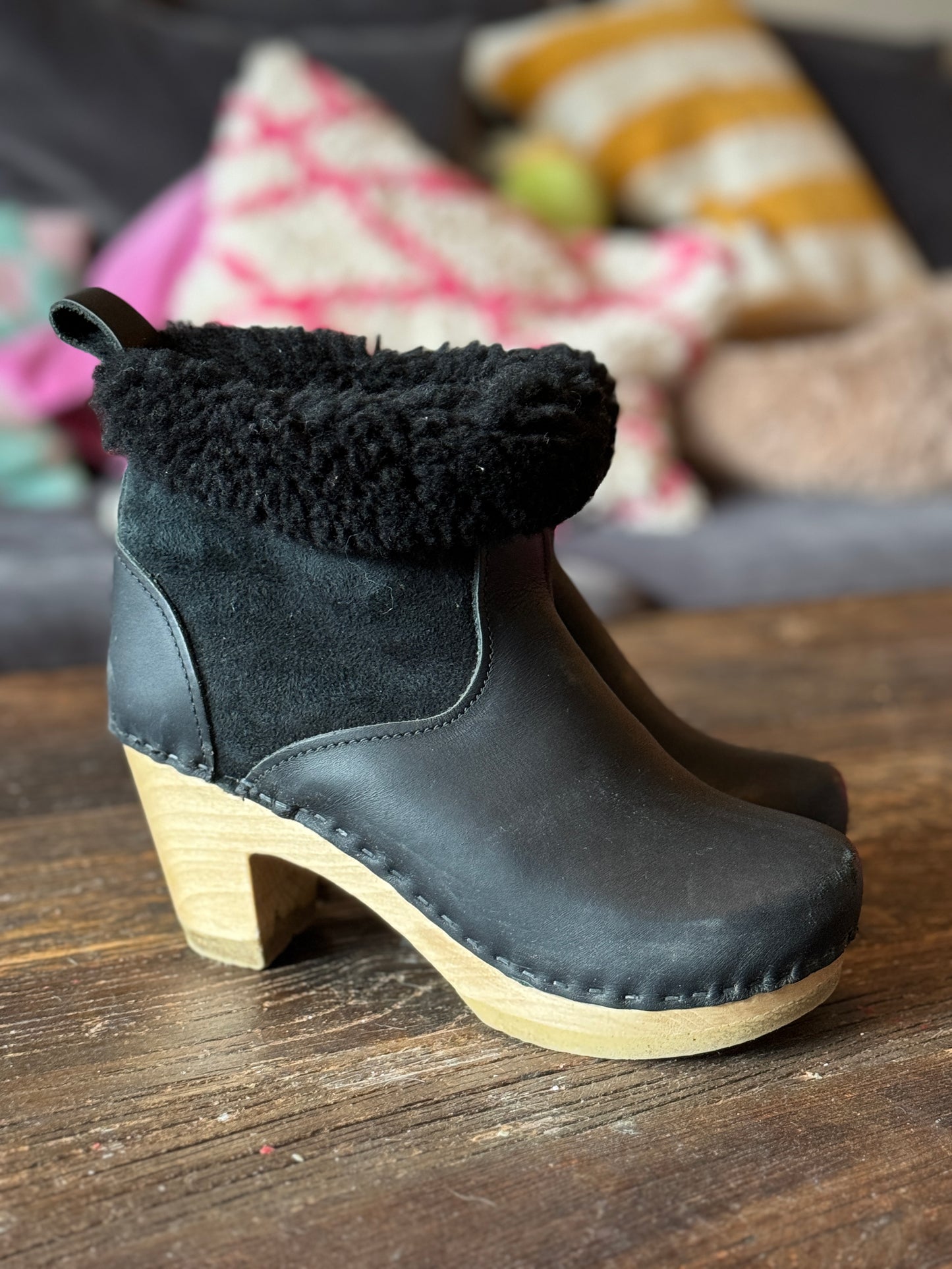 No 6 Clog boot