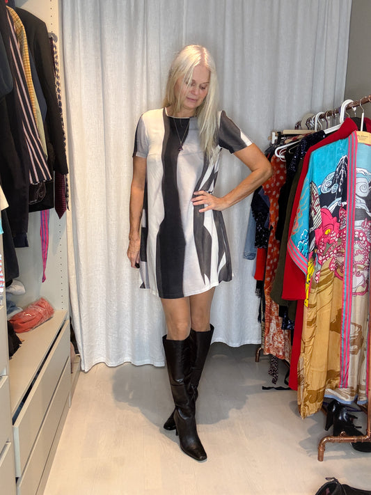 Dagmar black and white dress